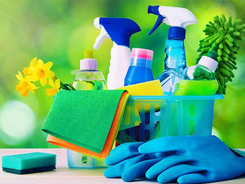 برای نظافت منزل افسریه و نظافت راه پله افسریه بهتر است که نظافتچیان حرفه ای را انتخاب کنید تا در کمترین بازه زمانی نظافت انجام شود