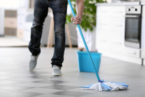 قیمت نظافت منزل-دستمزد استخدام کارگر نظافتچی 1401-استادکار